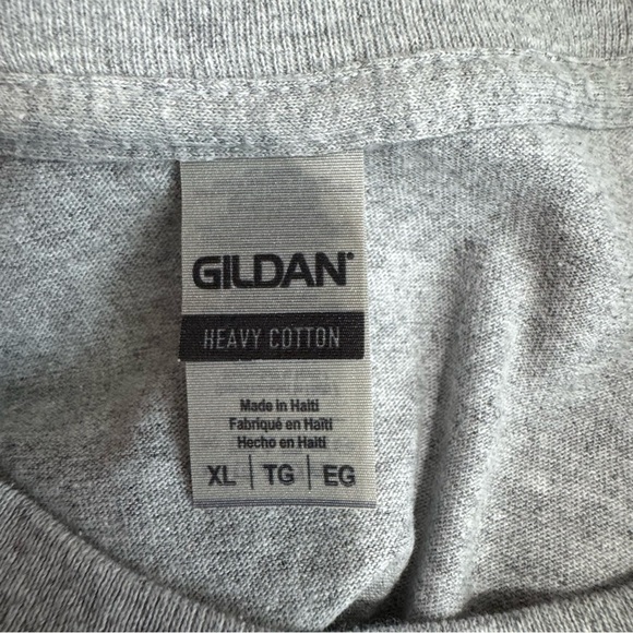 Gildan Men’s “ Hey Vegetarians My Food Poops on Your Food!” Gray Tee - Picture 5 of 6